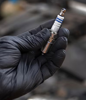 Injeção eletrônica diesel Londrina com especialistas da Injetruck. Reparos, peças e diagnóstico em bombas e bicos Bosch, Delphi, Denso e Caterpillar. Fale com a Injetruck!